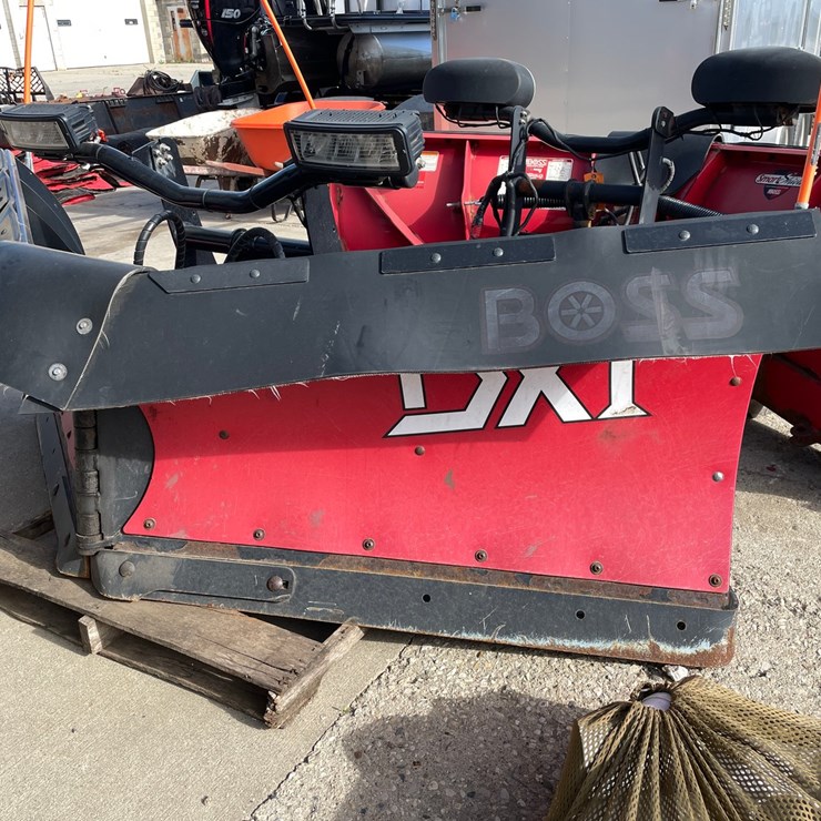 #6007 • Boss 9' 2" Poly-V DXT Snow Plow