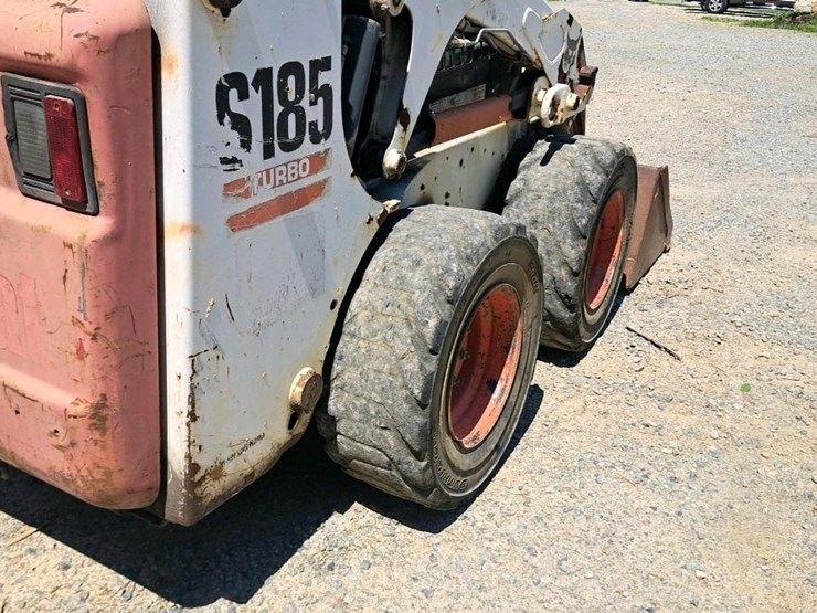 2008-bobcat-s185-image-22