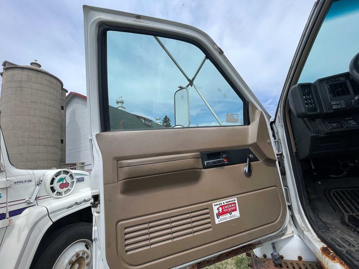#4157-•-2000-gmc-c7500-(has-wi,-title)-image-82