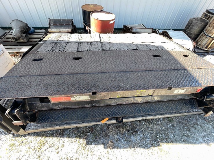 #4200-•-maxon-hydraulic-lift-gate-image-4