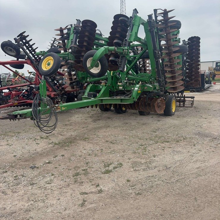 2013 JOHN DEERE 2623