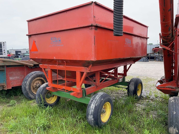 killbros-gravity-wagon-on-jd-running-gear-image-3