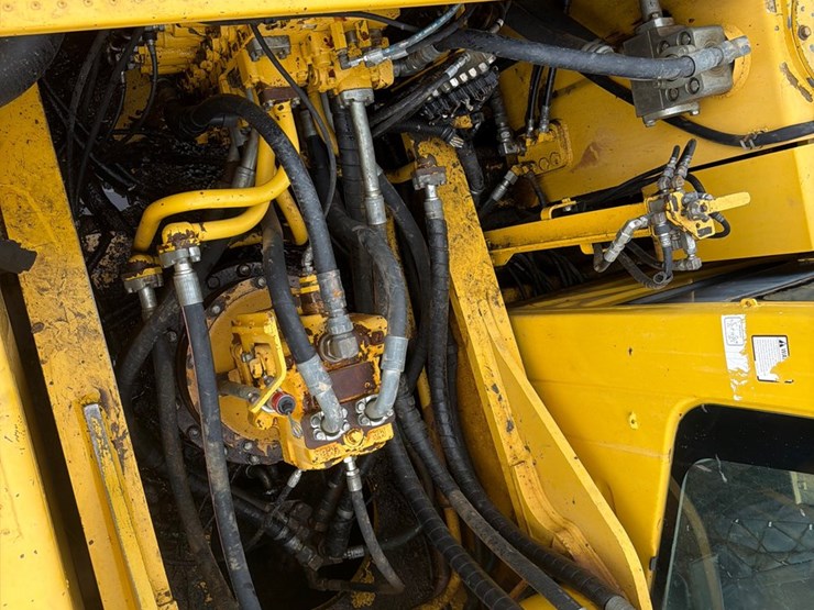 komatsu-pc360-lc-10-image-33