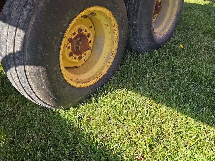 new-holland-stackliner-1034-image-10