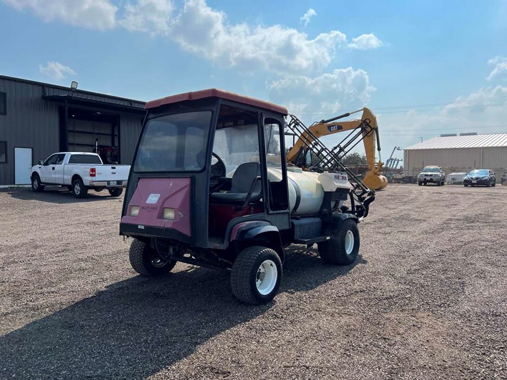toro-5700d-multi-pro-sprayer-image-1