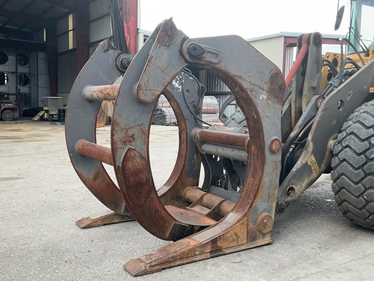 #118-•-volvo-log-grapple-forks-image-1