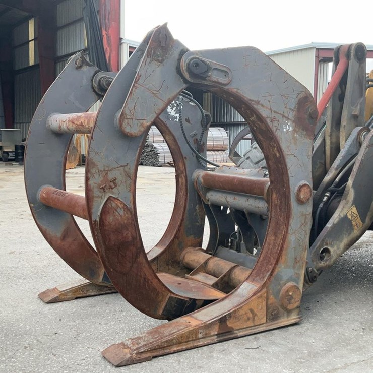 #118 • Volvo Log Grapple Forks
