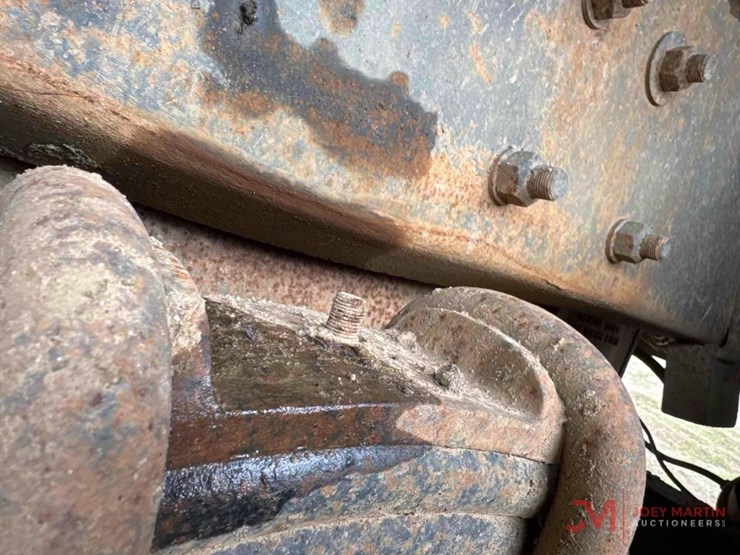 1988-mack-rd688s-image-13