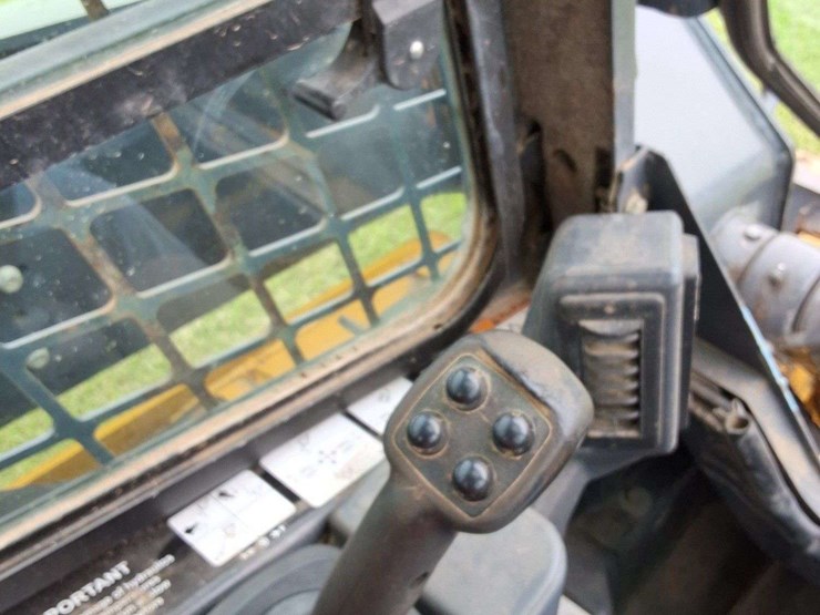 2017-deere-333g-image-19