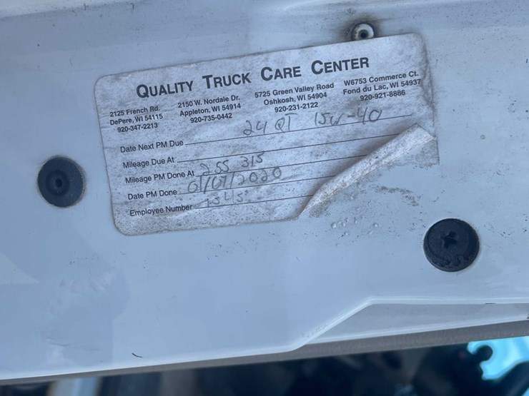 #4198-•-2005-sterling-box-truck-image-51
