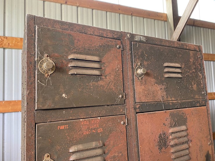 #3604-•-metal-storage-locker-image-3