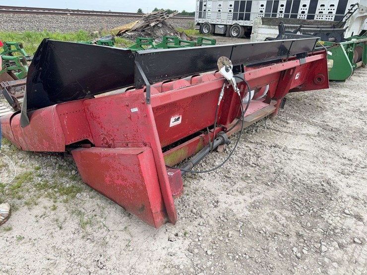 case-ih-1063-image-3