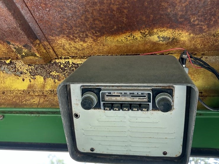 john-deere-4320-image-37