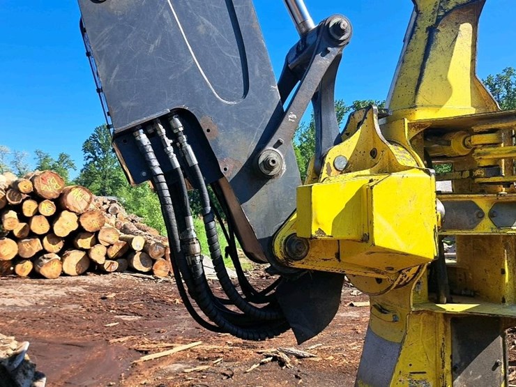 2016-deere-853m-image-19