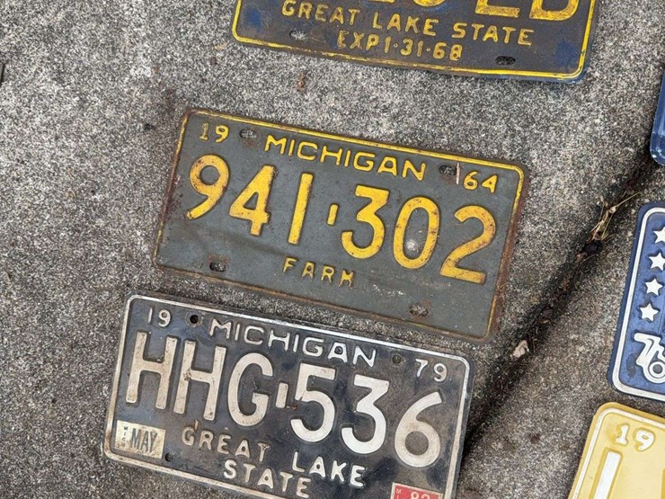 60's-and-70's-michigan-plates-image-5