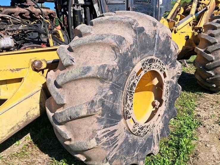 2006-deere-648-image-34