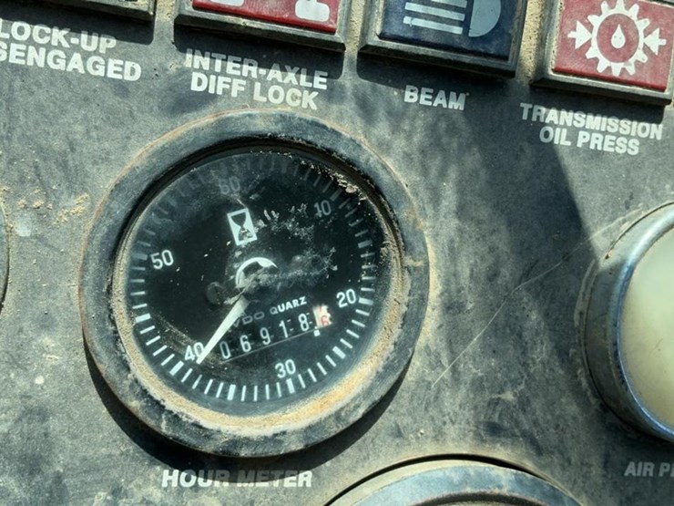 #131-•-bell-off-road-dump-truck-image-24