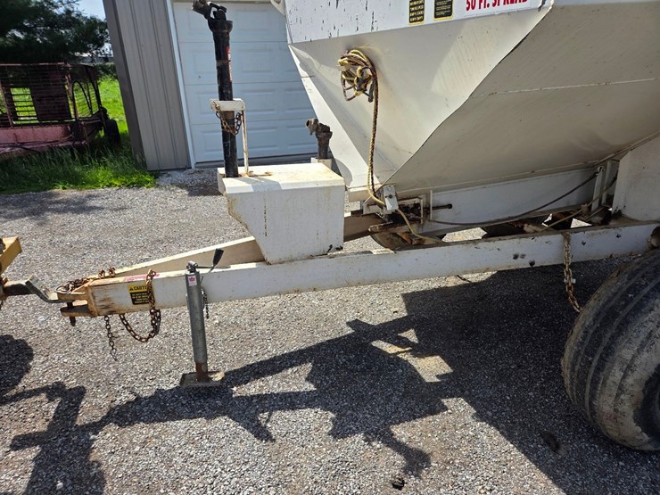 western-5-ton-dry-fertilizer-spreader-image-31