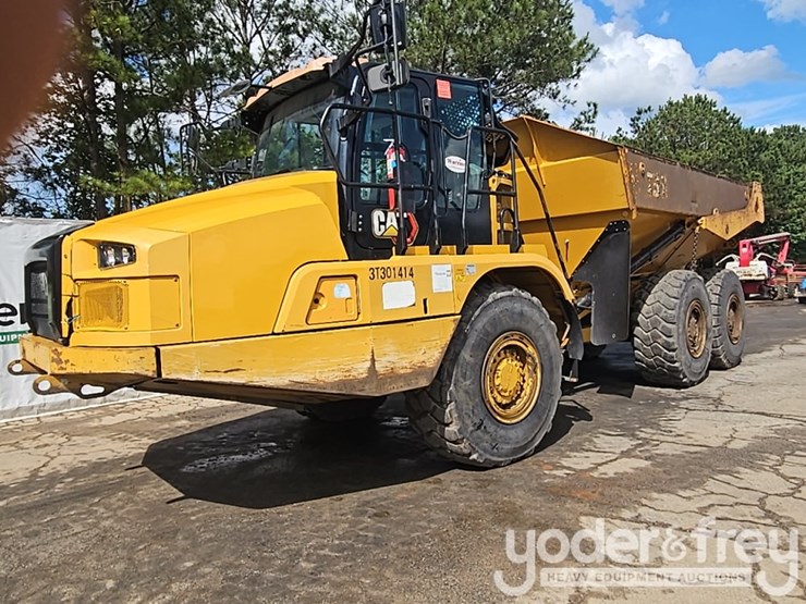 2021-caterpillar-730-image-1