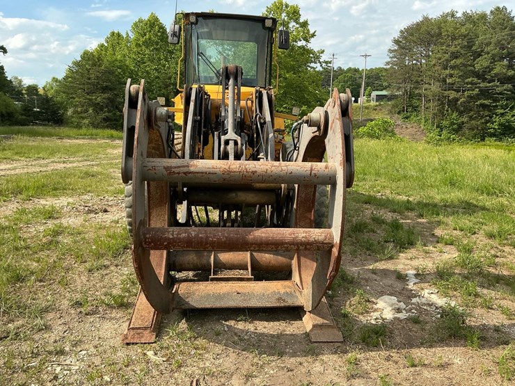 #119-•-volvo-log-grapple-forks-image-2