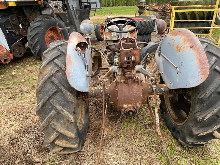 #3503-•-ferguson-wide-front-tractor-image-6