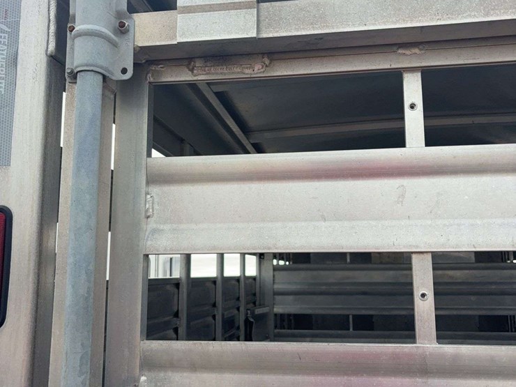 2010-featherlite-16-ft-image-15