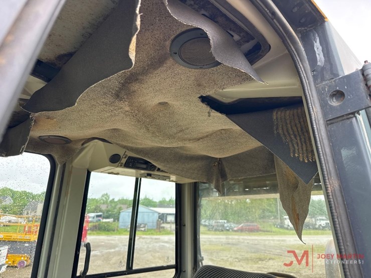 2006-deere-655c-image-22