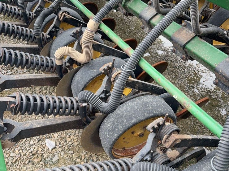 john-deere-750-image-16