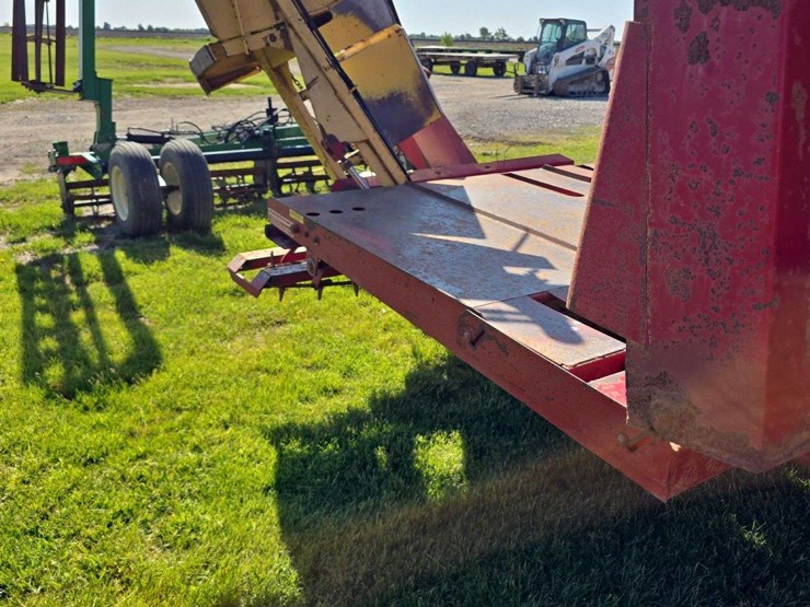 new-holland-stackliner-1034-image-8