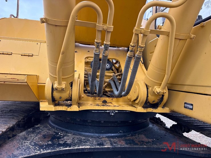 2001-deere-450-lc-image-37