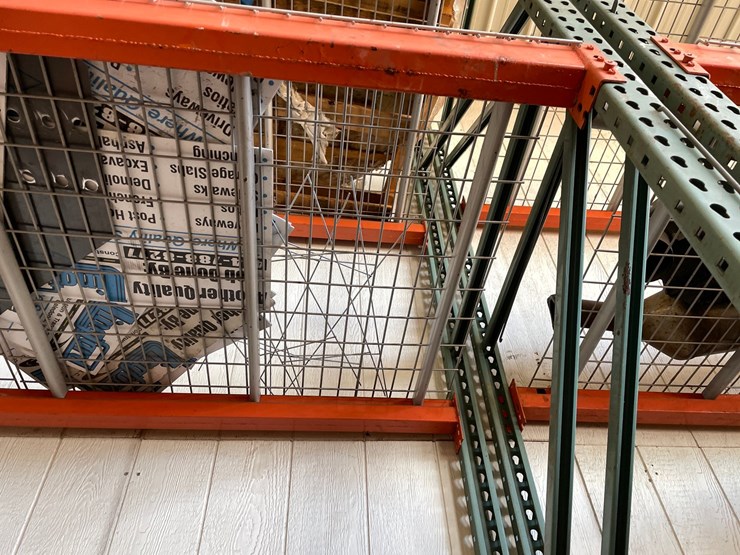 #6087-•-(2)-sections-of-pallet-racking-image-3