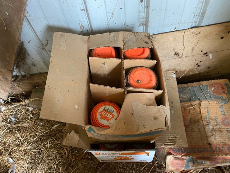 #3611-•-fowl-play-clay-pigeon-thrower-image-7