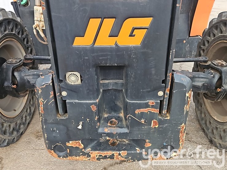 2016-jlg-642-image-25