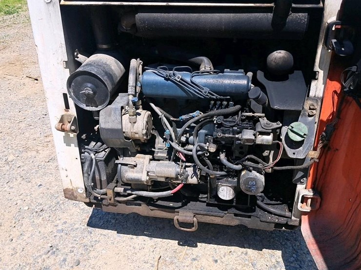2008-bobcat-s185-image-18