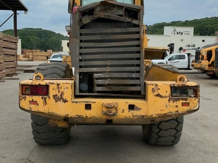 1995-volvo-l120-image-4