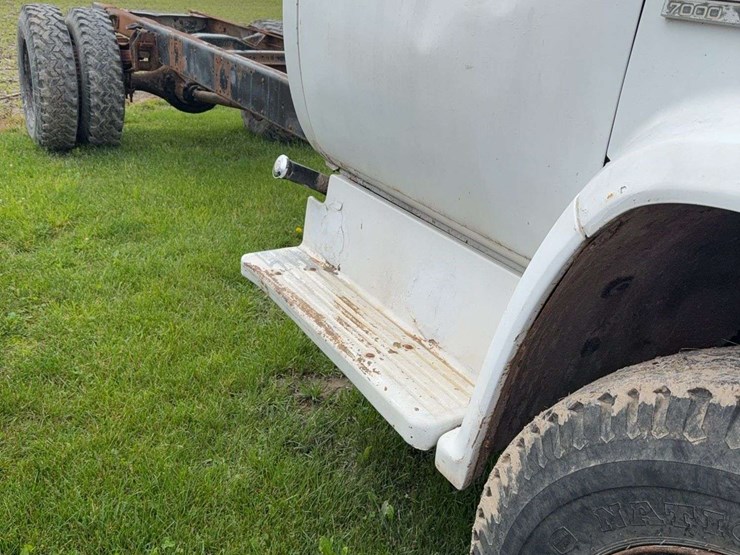 1979-gmc-7000-image-4