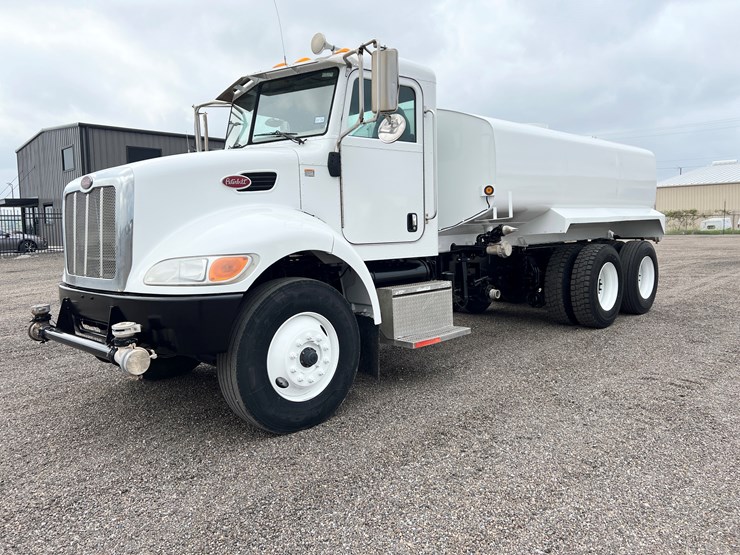 2009-peterbilt-340-image-1