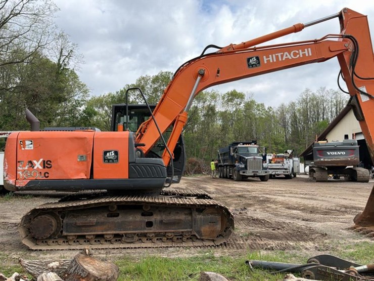 2012-hitachi-zx160-image-6