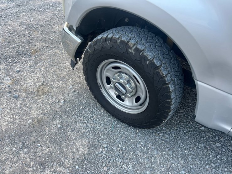 2017-ford-f250-xl-image-28