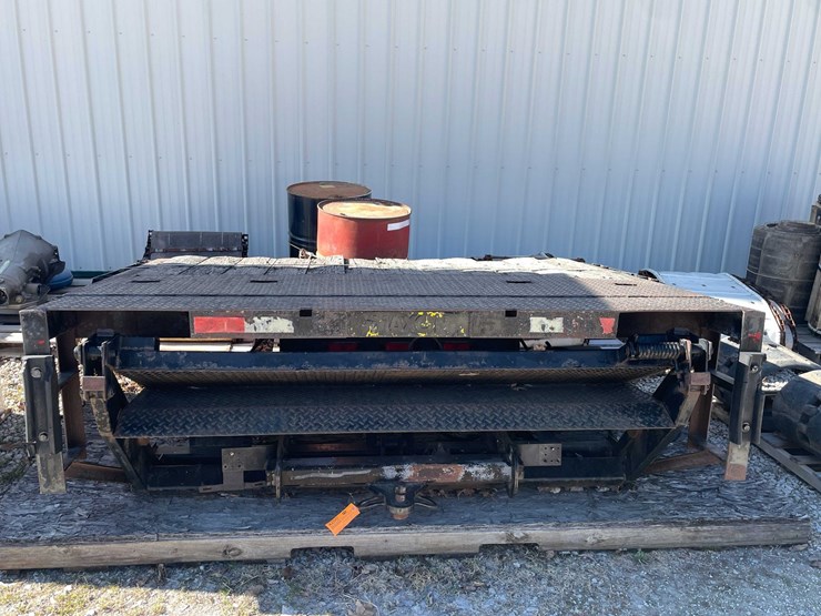 #4200-•-maxon-hydraulic-lift-gate-image-1