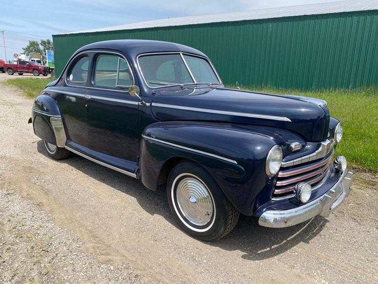 1946-ford-deluxe-business-coupe-image-1