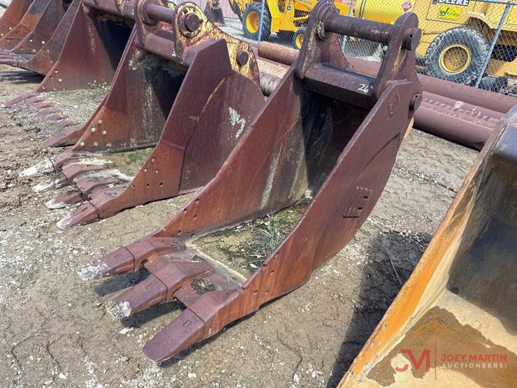 wb-john-deere-330-or-deere-893-26"-excavator-tooth-bucket-image-4