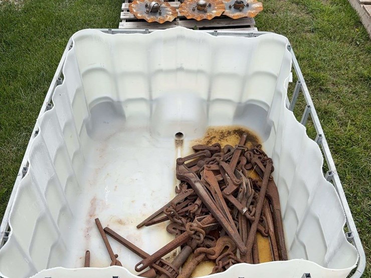 assortment-of-boomers-in-tote-image-1
