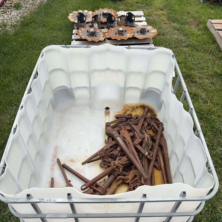 Assortment of boomers in tote