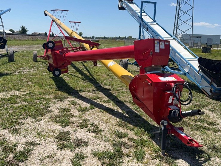 2023-westfield-mkx-x-21073-swing-away-auger,-10"-x-73ft,-540-pto-(inside-building),-low-use-image-1