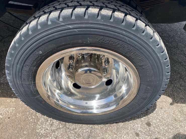 2019-ford-f-450-service-truck-image-66