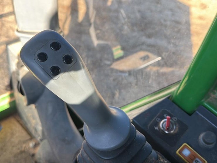 2018-deere-437e-image-41