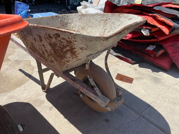 #6070-•-wheelbarrow-image-2