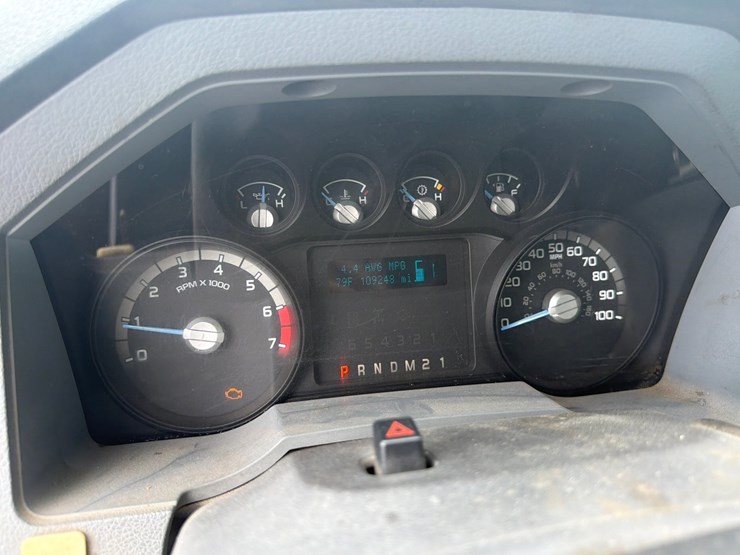 ford-f350-xl-image-19