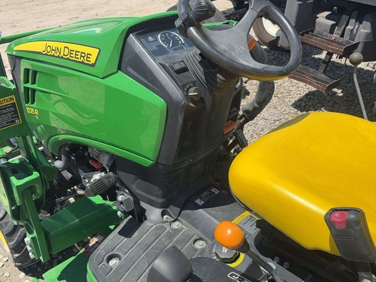 john-deere-1025r-image-7